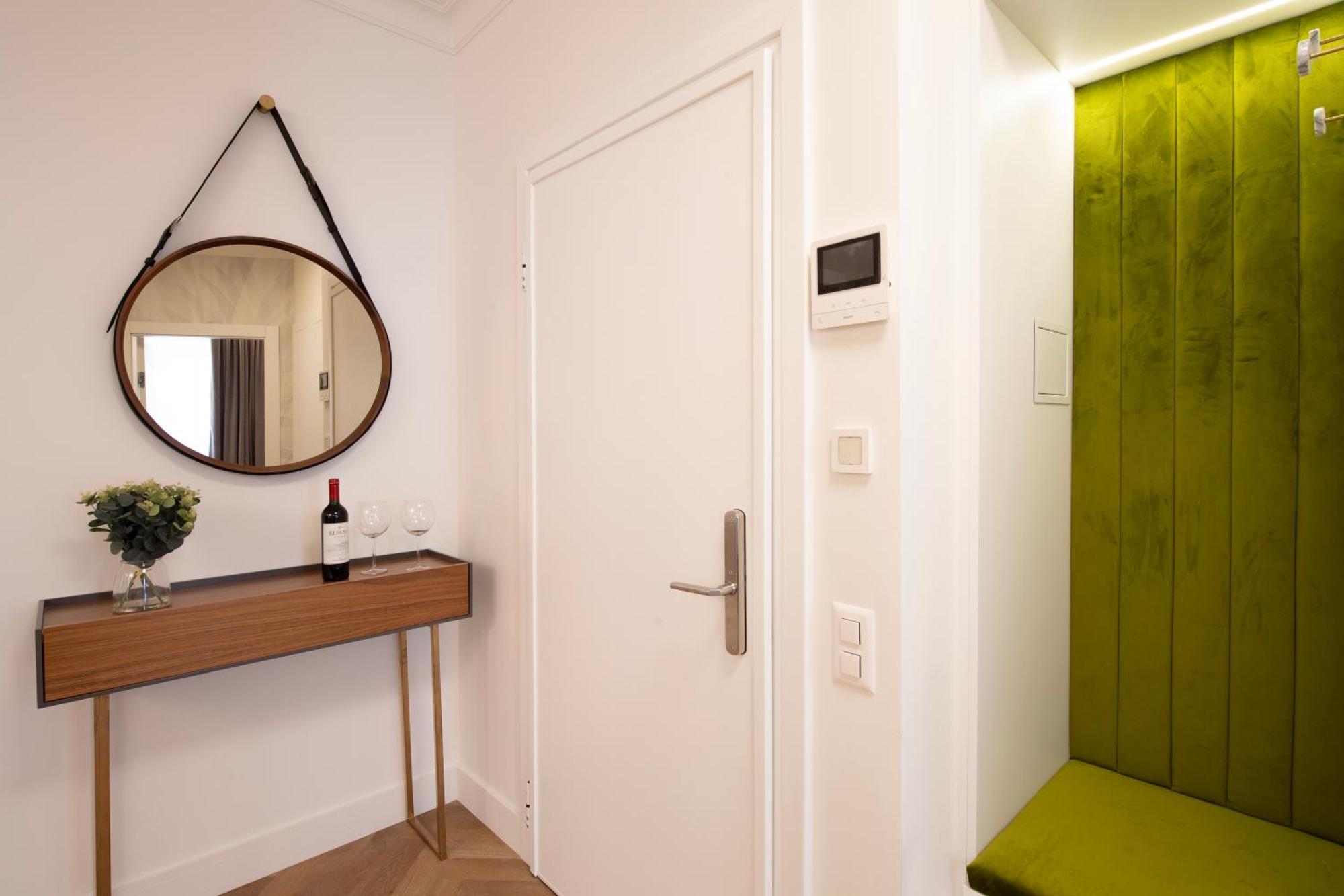 Novos Central Apartments Lugano Luaran gambar